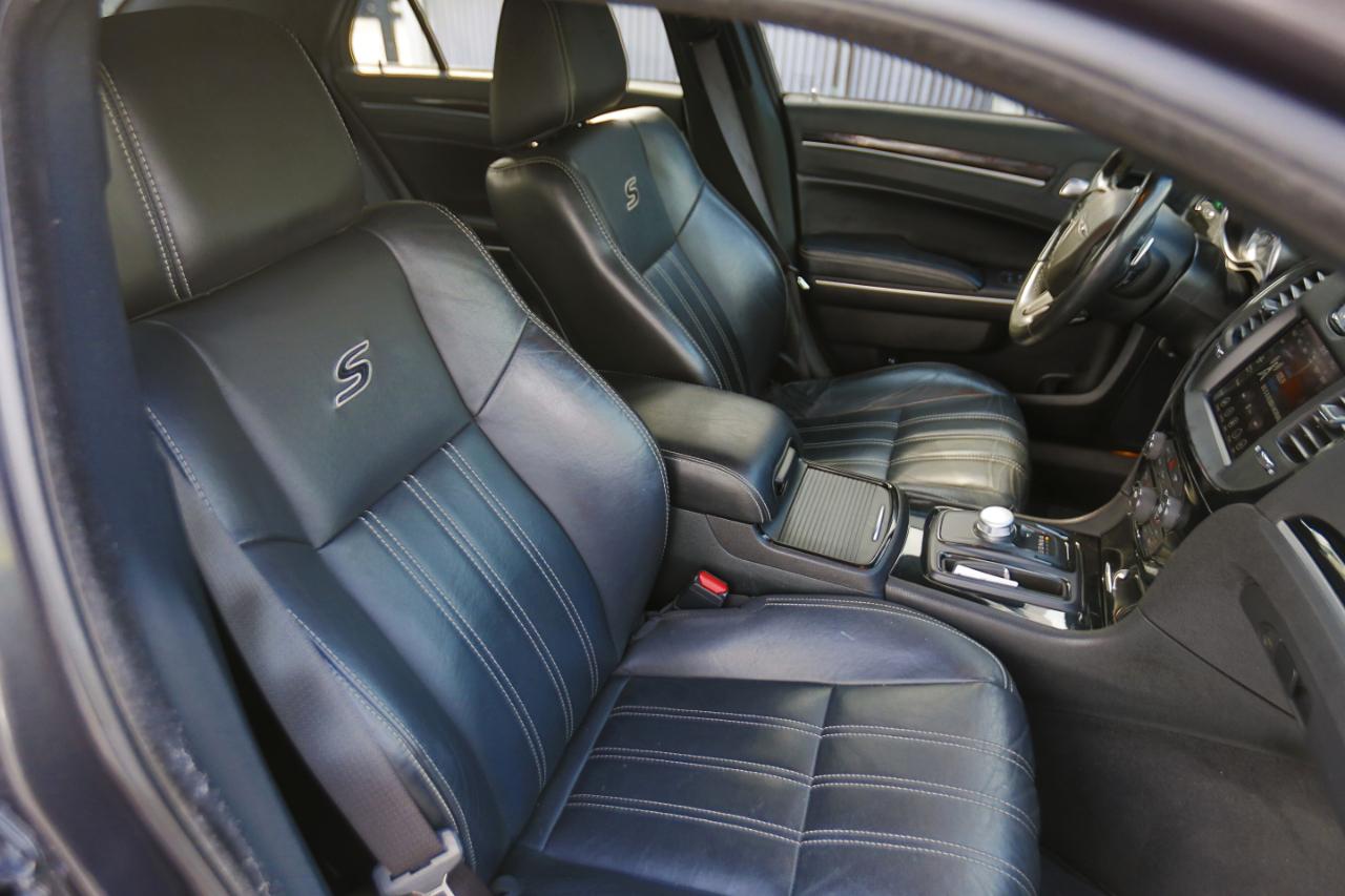 Chrysler 300  2021