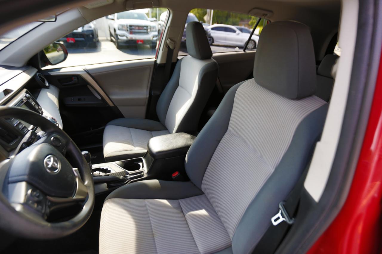 Toyota RAV4 AWD 4dr LE (Natl) 2013