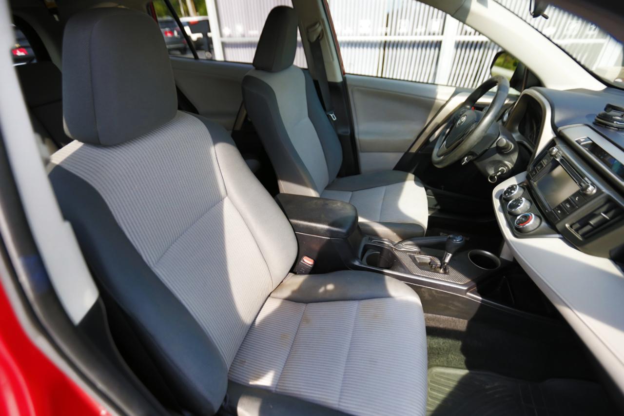 Toyota RAV4 AWD 4dr LE (Natl) 2013