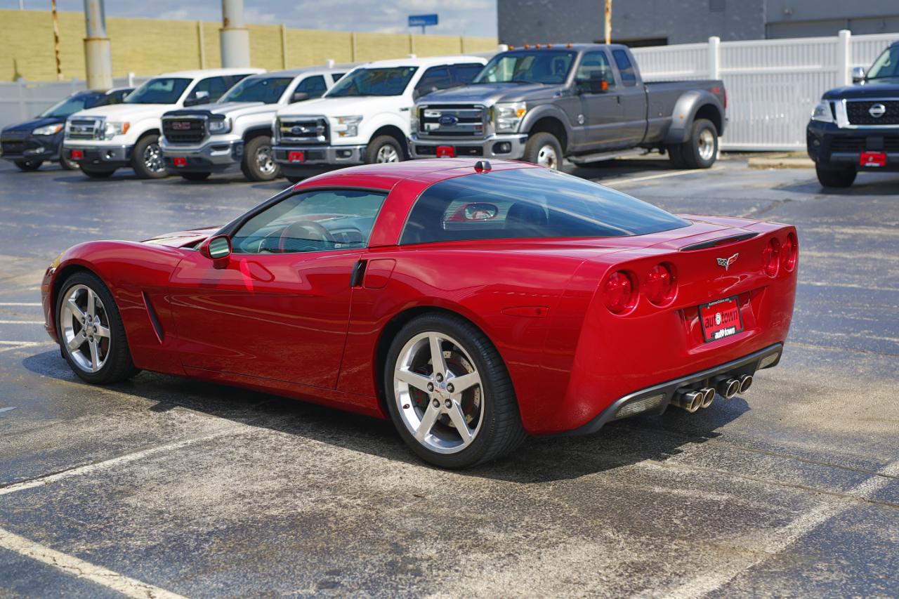 Chevrolet Corvette 2dr Cpe 2005