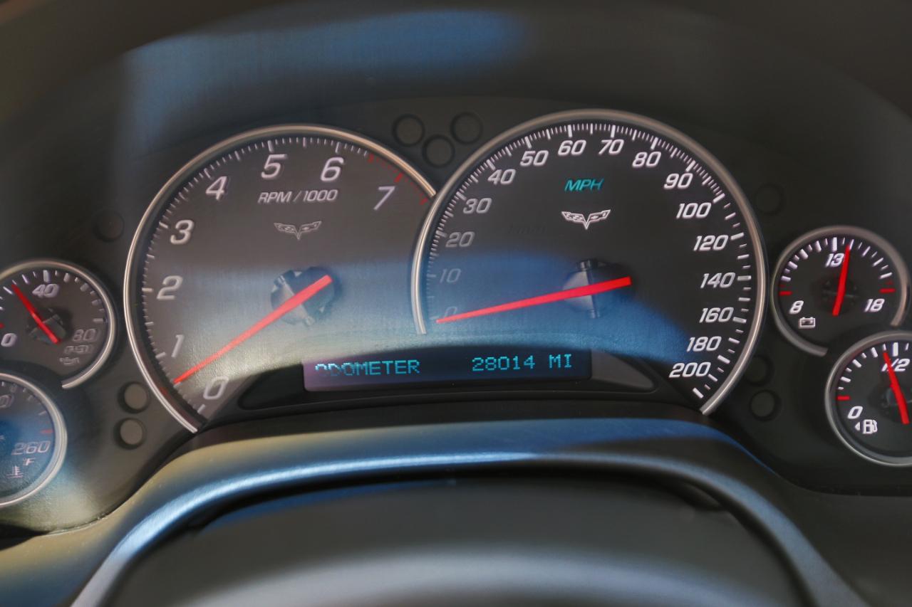 Chevrolet Corvette 2dr Cpe 2005