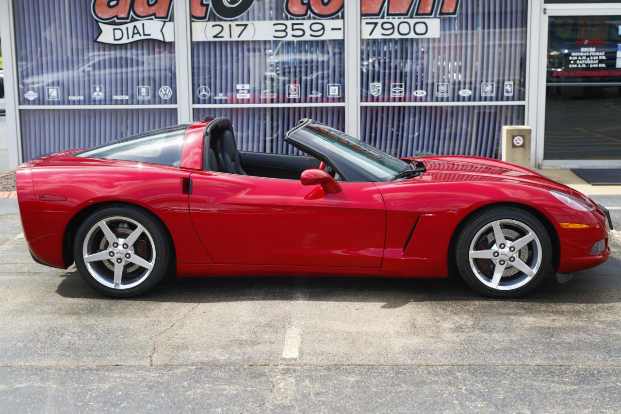 Chevrolet Corvette 2dr Cpe 2005