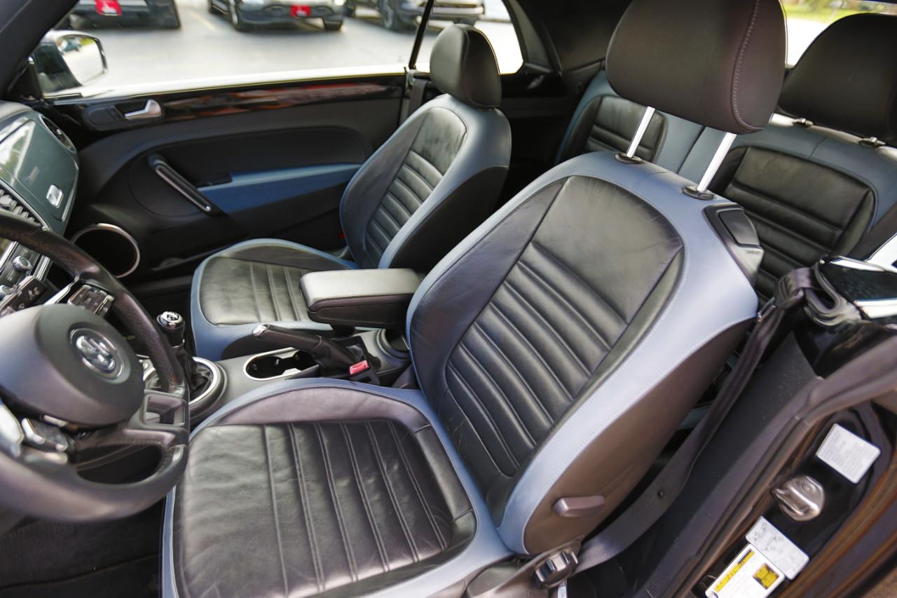 Volkswagen Beetle Convertible 2dr Man 2.0T PZEV 2013