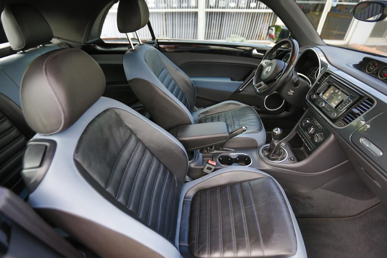 Volkswagen Beetle Convertible 2dr Man 2.0T PZEV 2013
