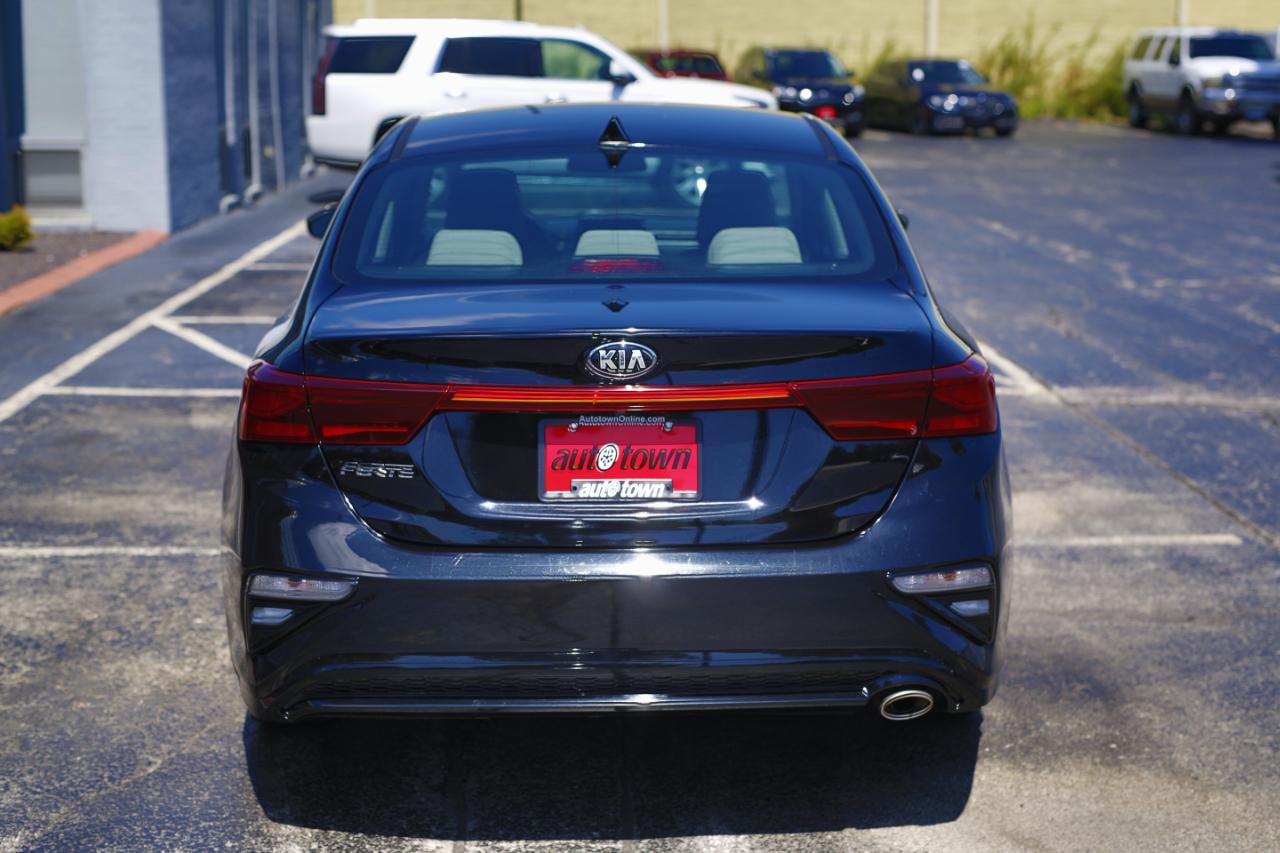 Kia Forte LXS IVT 2020
