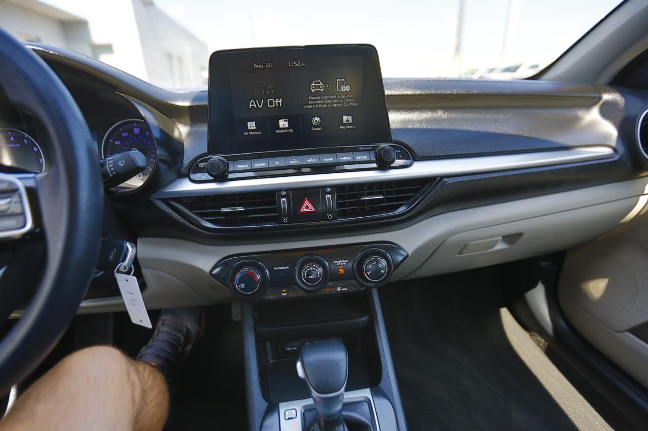 Kia Forte LXS IVT 2020
