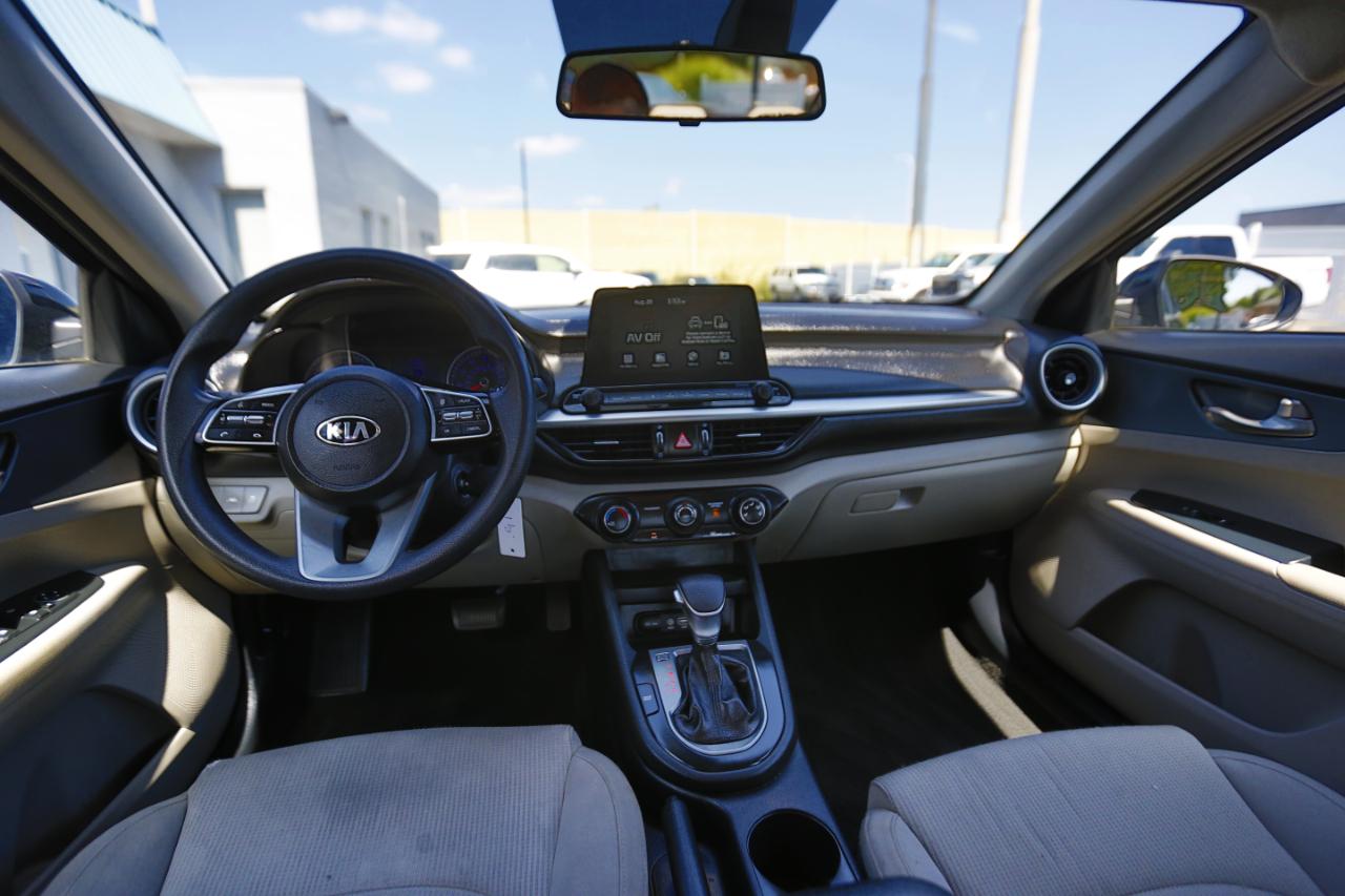 Kia Forte LXS IVT 2020