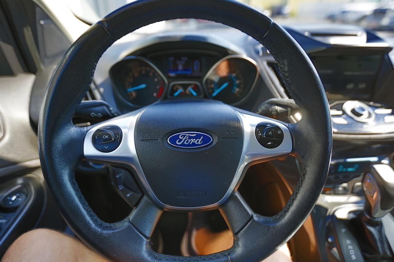 Ford Escape 4WD 4dr Titanium 2015