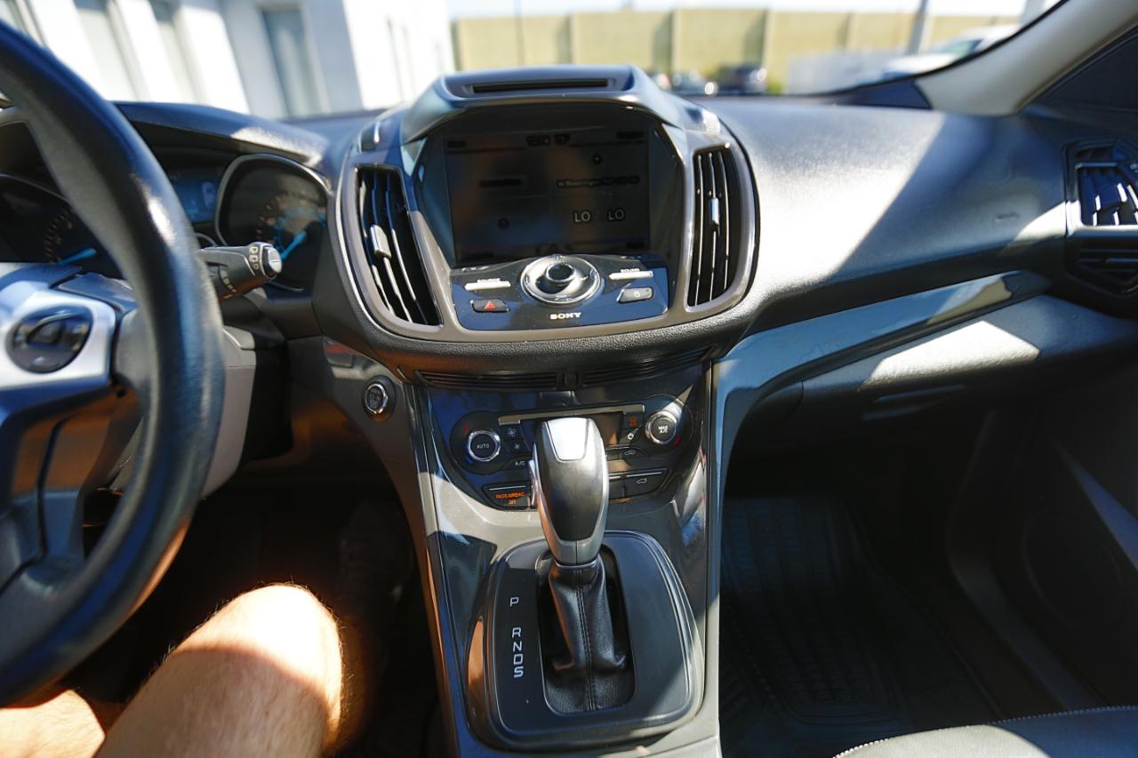 Ford Escape 4WD 4dr Titanium 2015