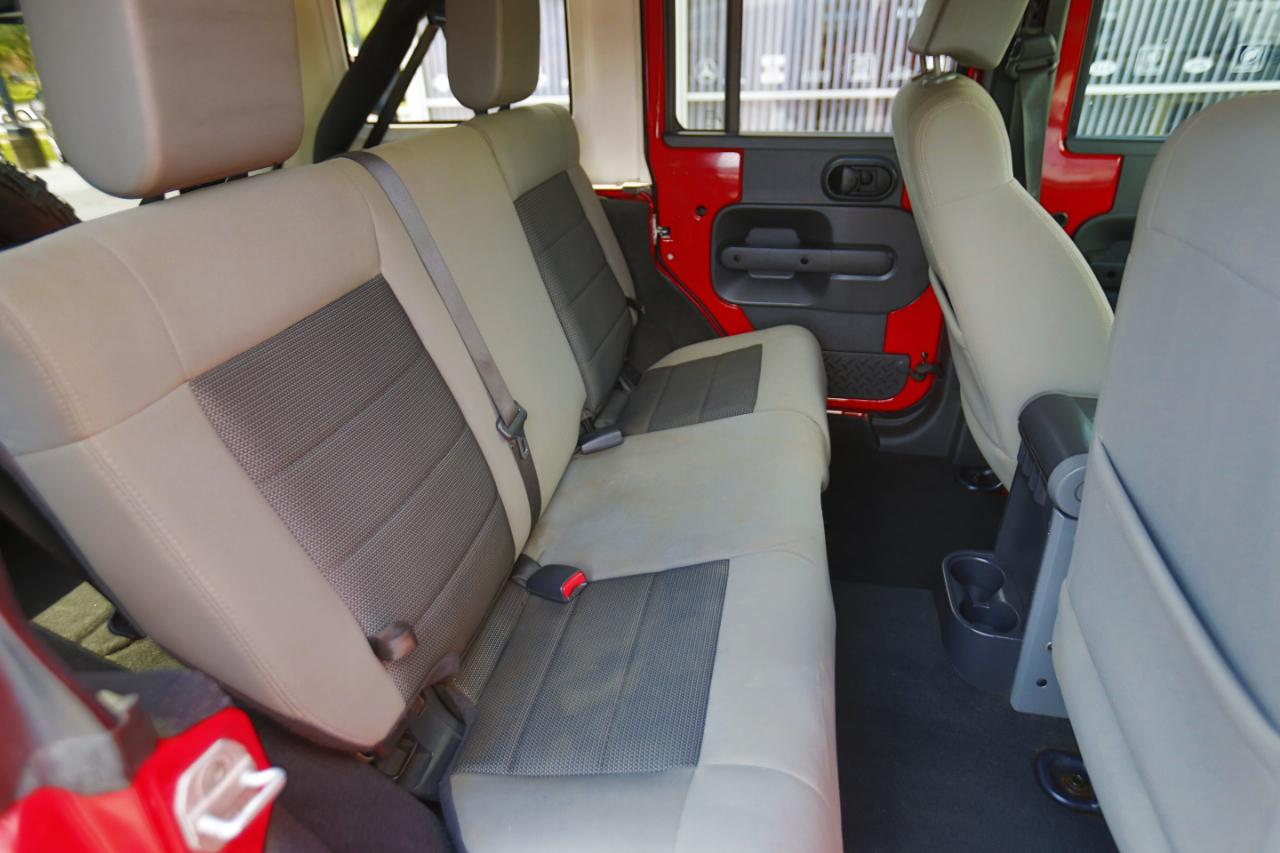Jeep Wrangler Unlimited 4WD 4dr Sport 2010