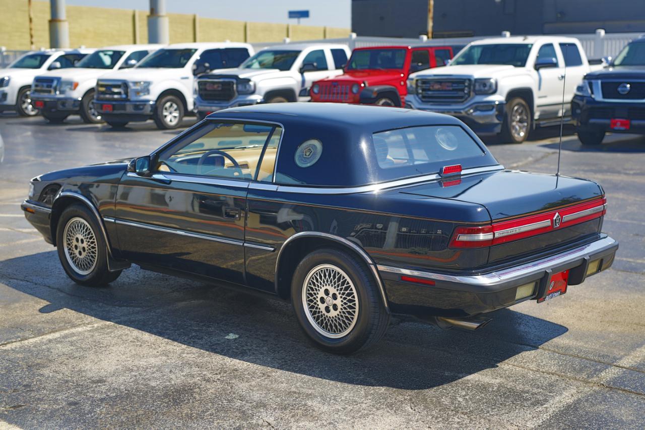 Chrysler LeBaron  1990