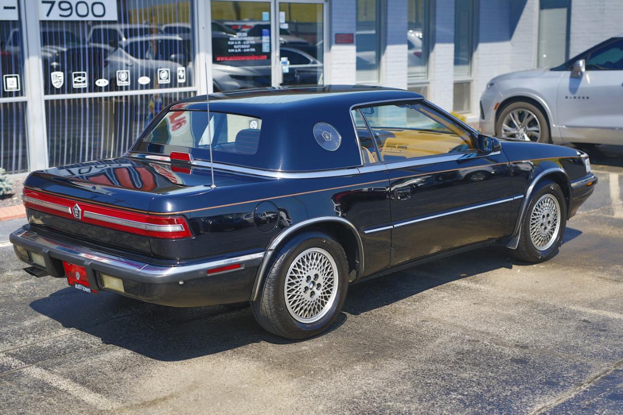 Chrysler LeBaron  1990