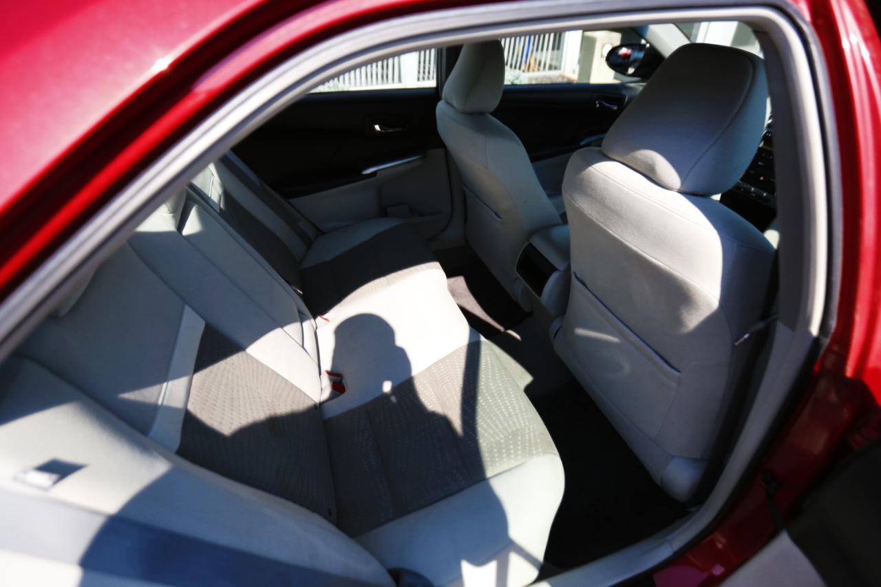 Toyota Camry Hybrid 4dr Sdn XLE (Natl) 2012