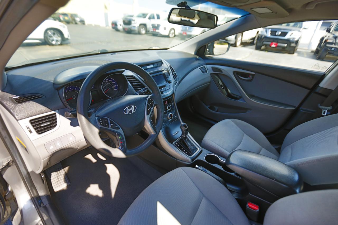Hyundai Elantra 4dr Sdn Auto SE 2014