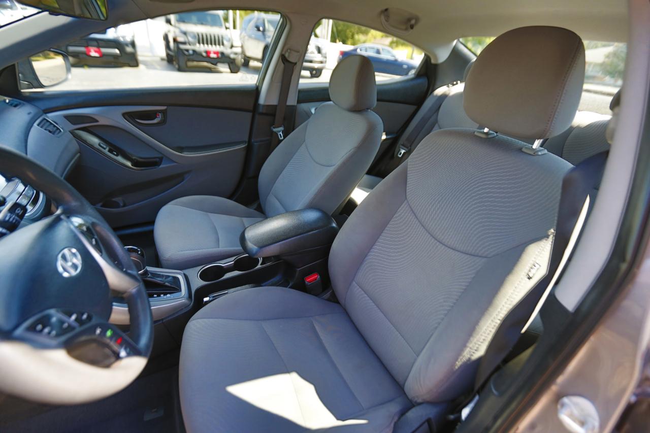 Hyundai Elantra 4dr Sdn Auto SE 2014