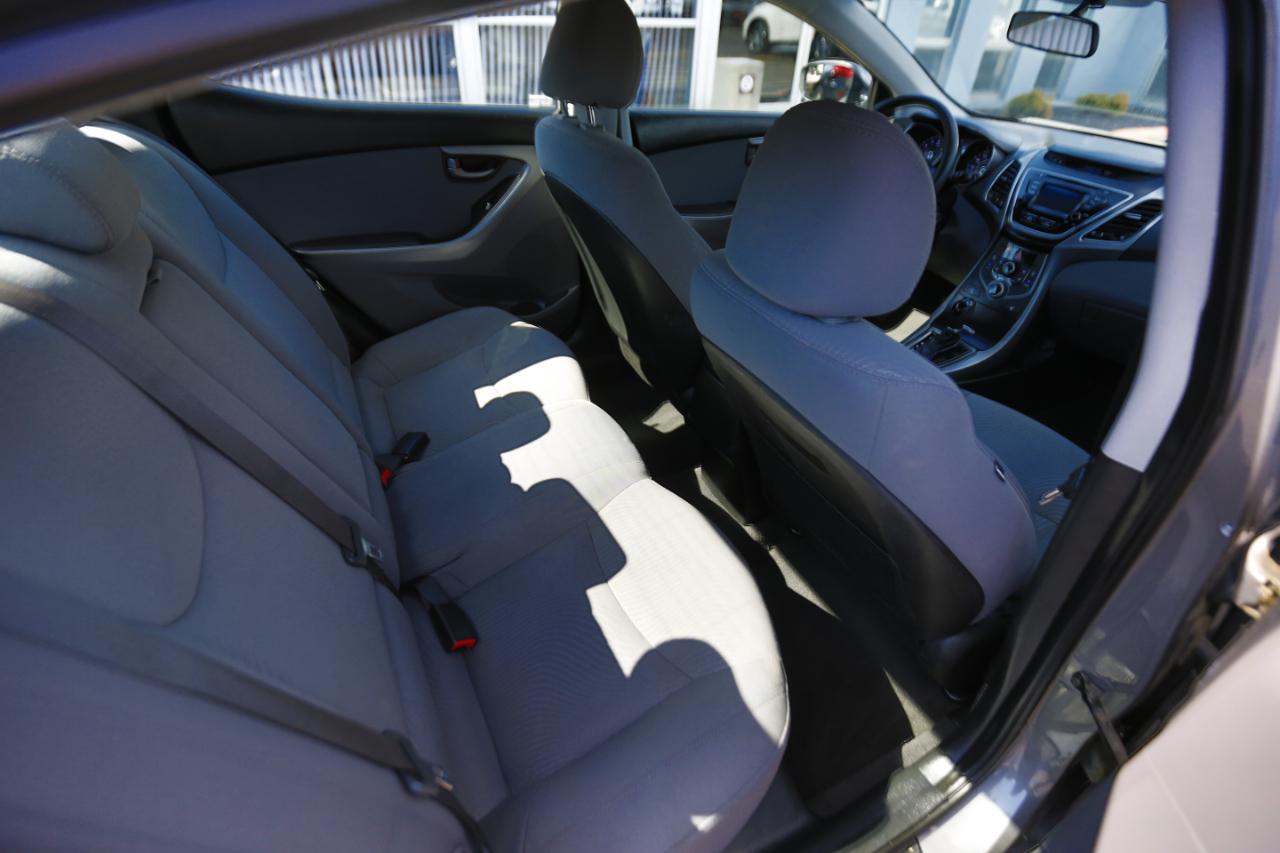 Hyundai Elantra 4dr Sdn Auto SE 2014