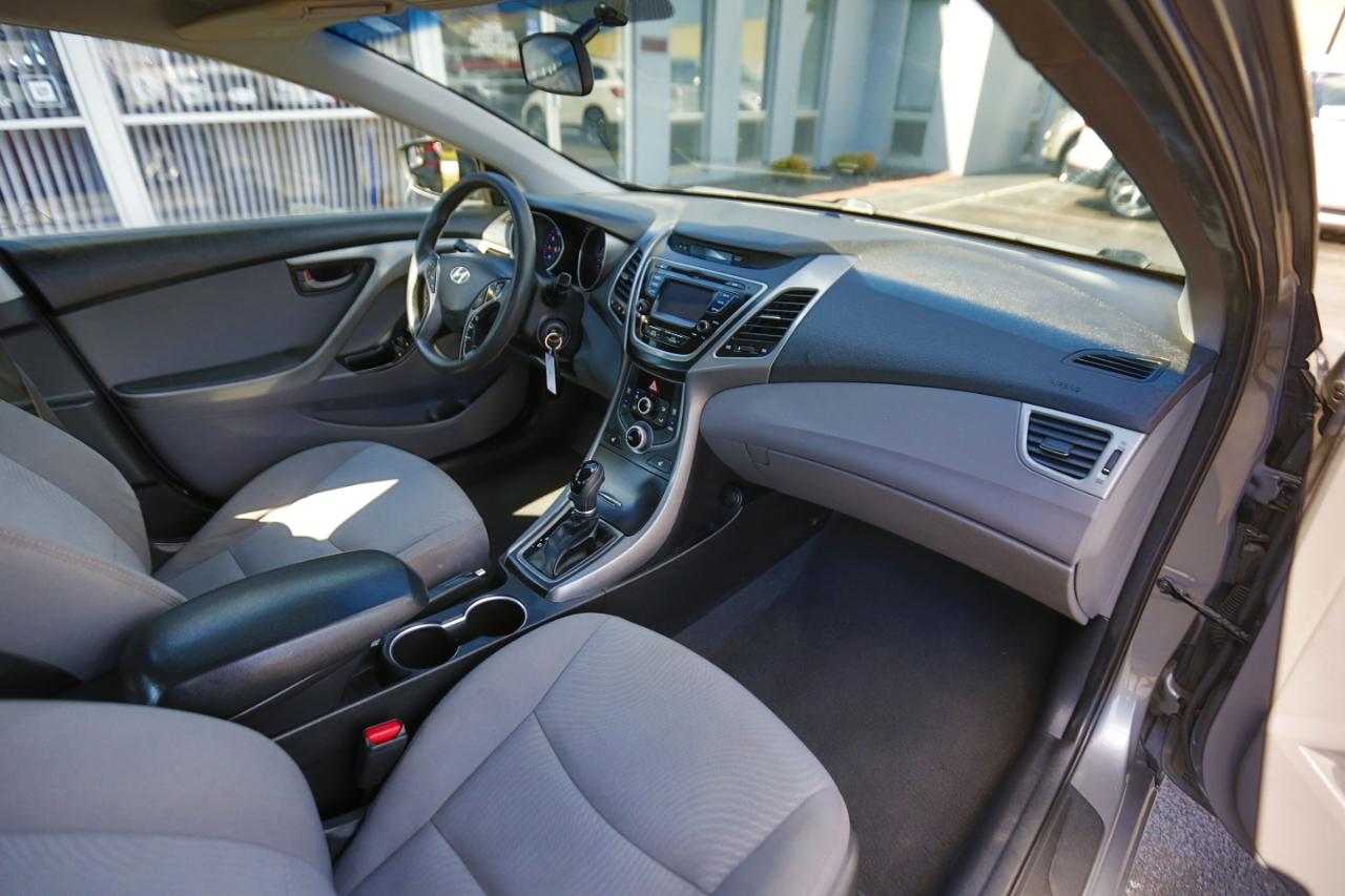 Hyundai Elantra 4dr Sdn Auto SE 2014