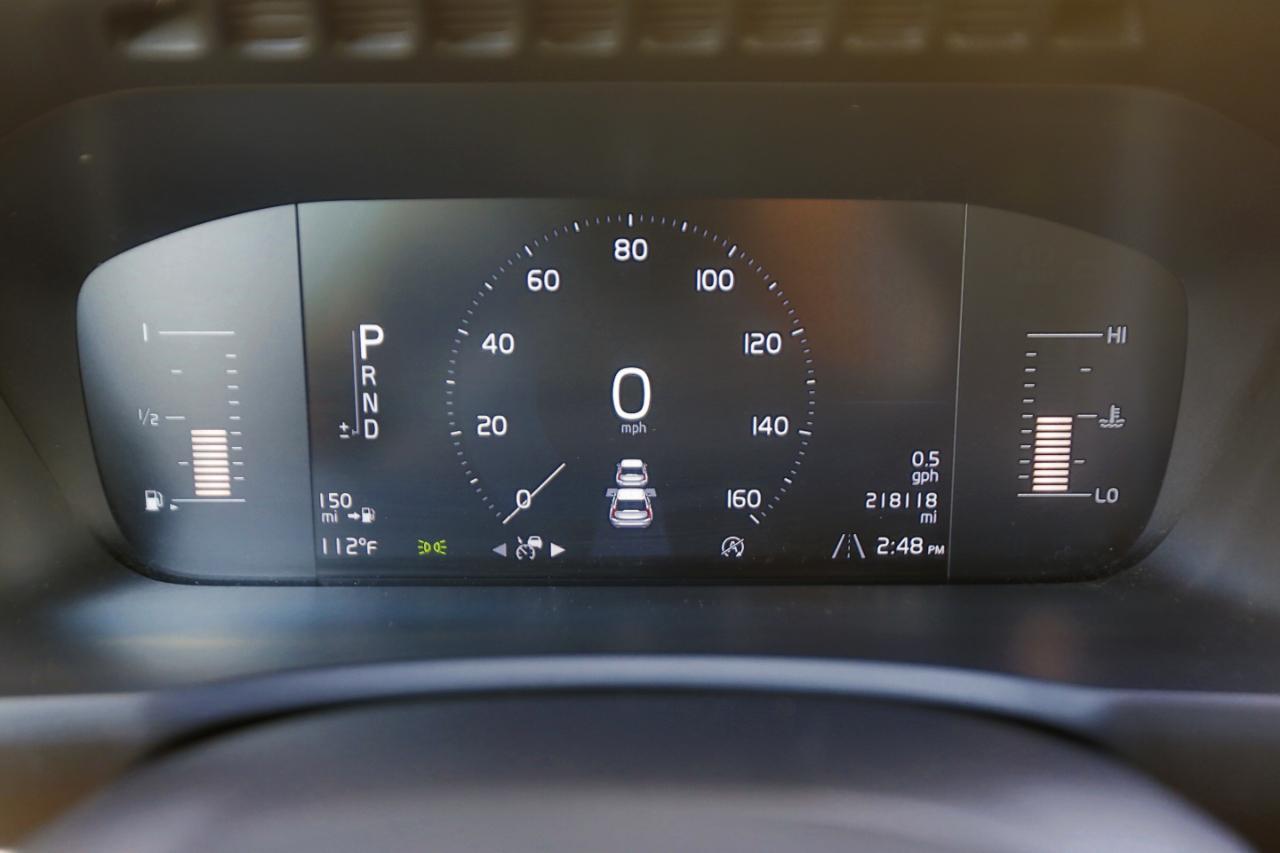 Volvo XC90 T5 AWD 7-Passenger Momentum 2018