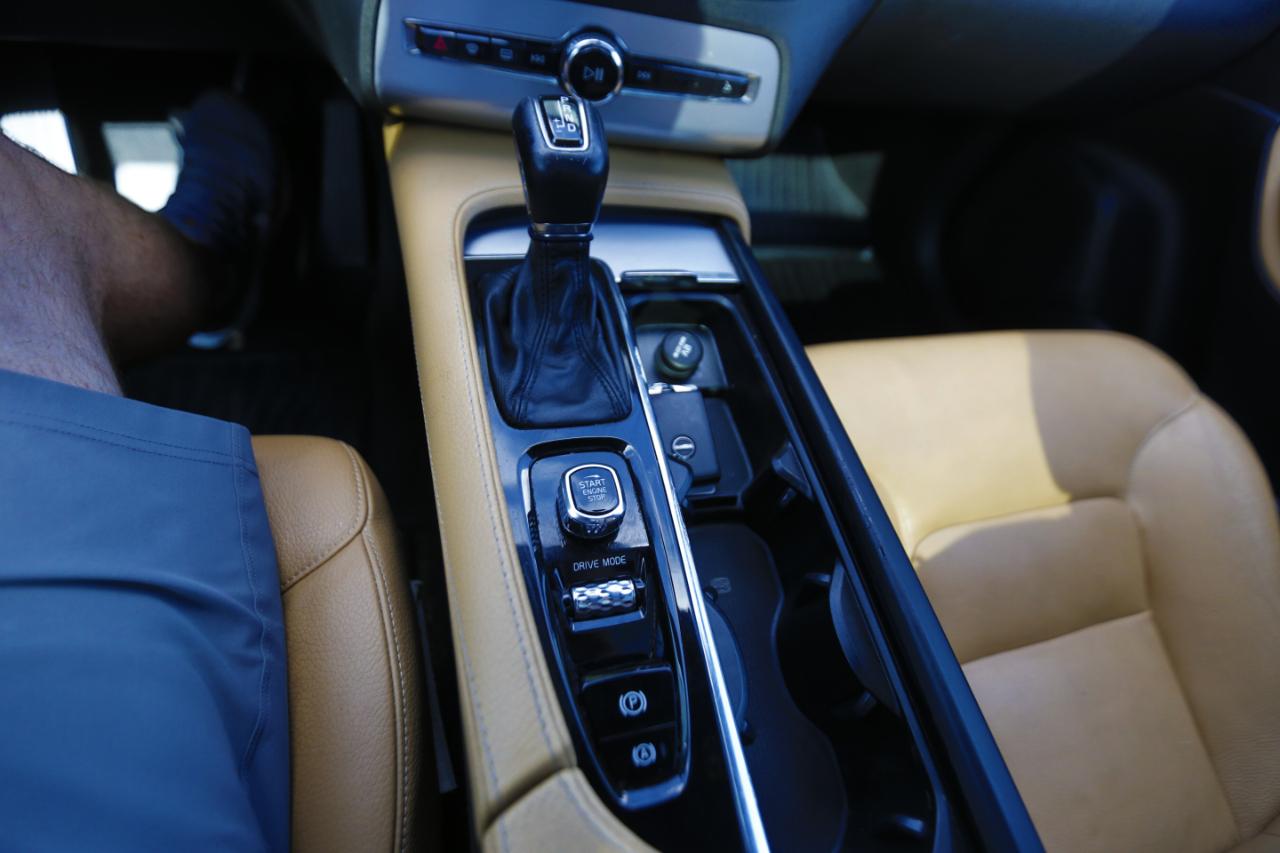 Volvo XC90 T5 AWD 7-Passenger Momentum 2018