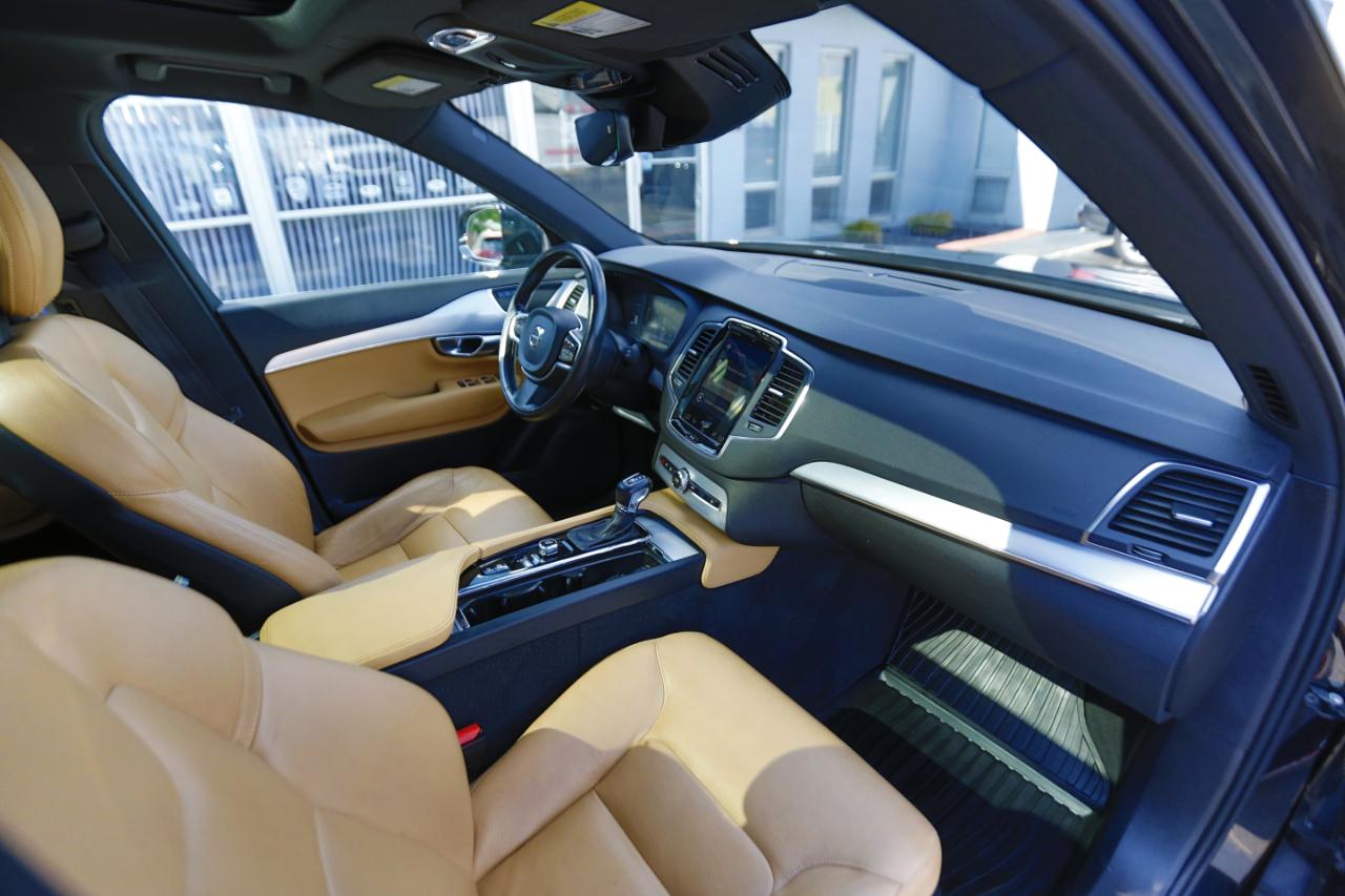 Volvo XC90 T5 AWD 7-Passenger Momentum 2018