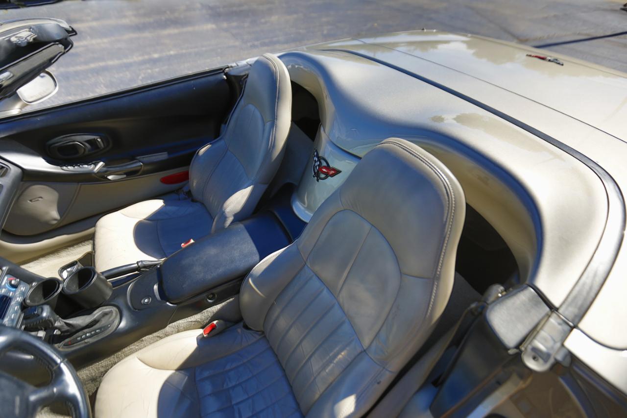 Chevrolet Corvette 2dr Convertible 1998