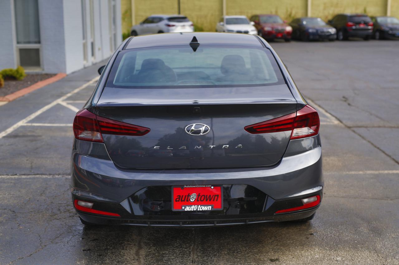 Hyundai Elantra SEL 2.0L Auto 2020