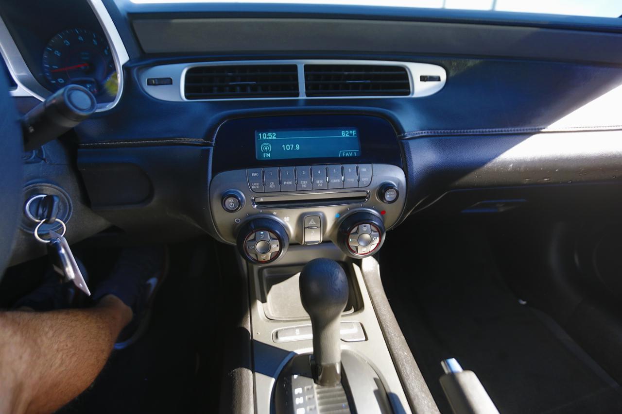 Chevrolet Camaro 2dr Cpe 2LS 2012