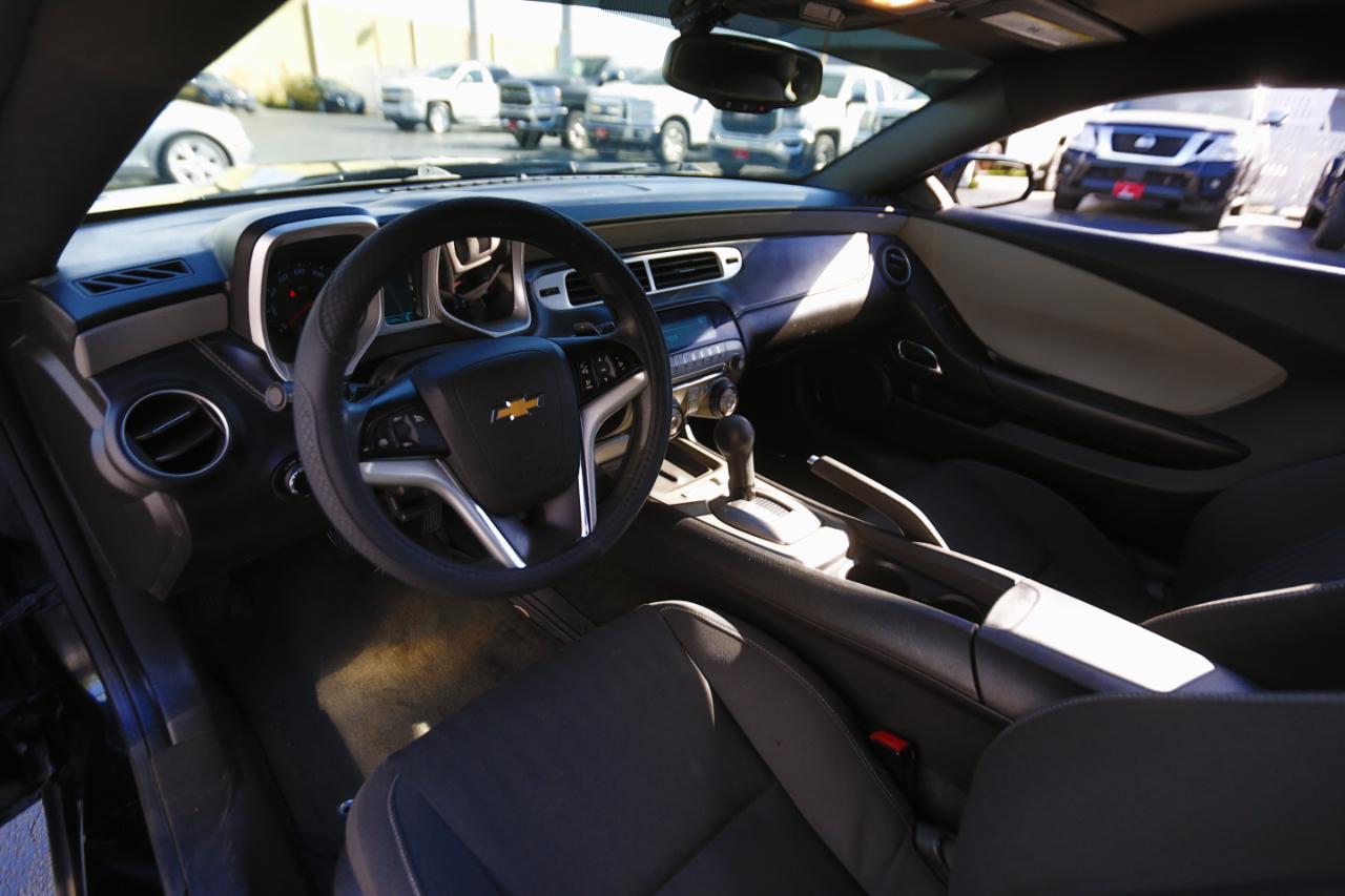 Chevrolet Camaro 2dr Cpe 2LS 2012