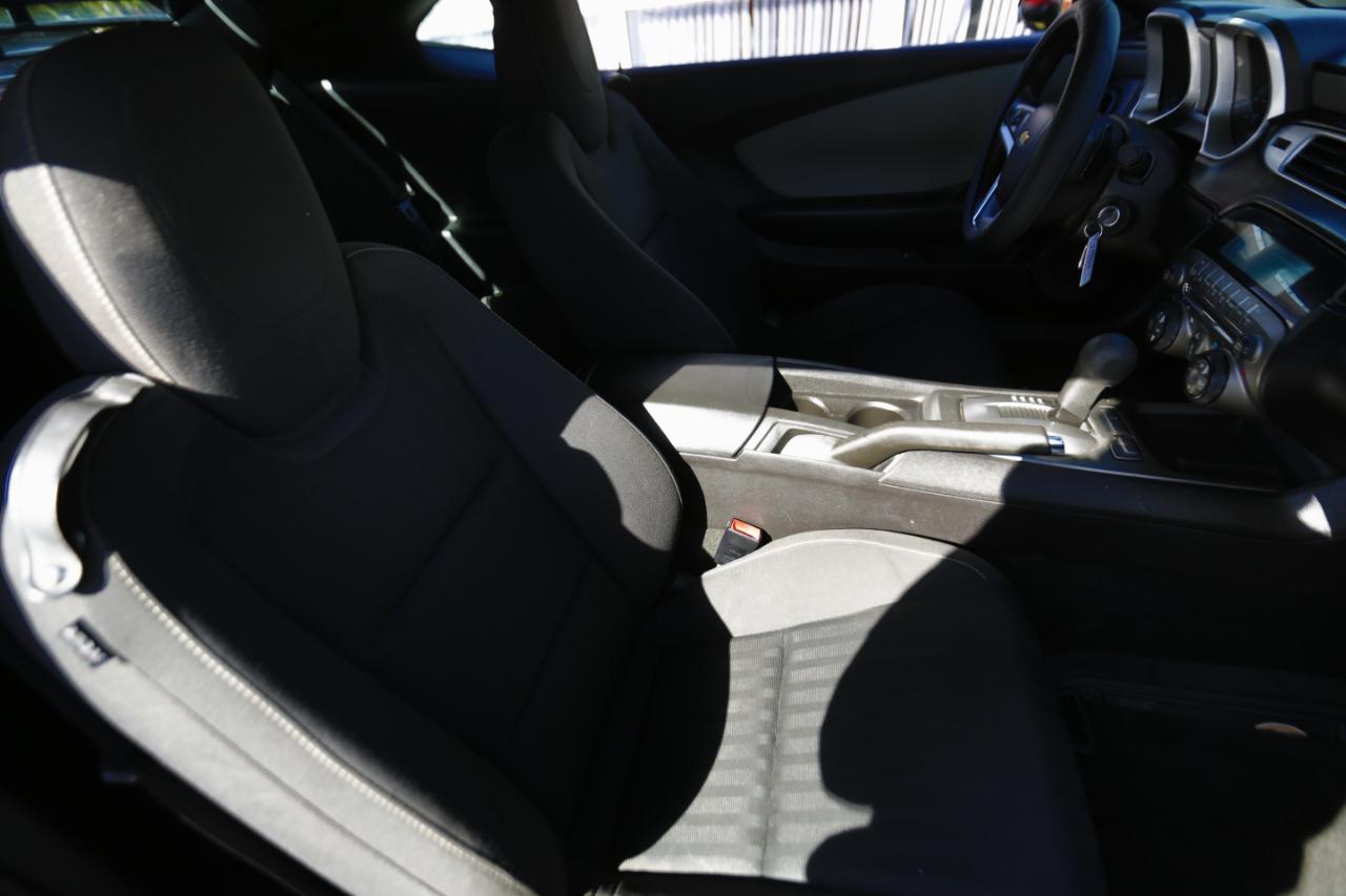 Chevrolet Camaro 2dr Cpe 2LS 2012