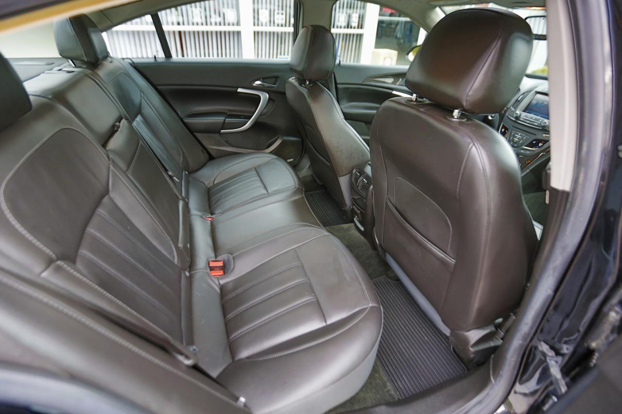 Buick Regal 4dr Sdn Premium II FWD 2014