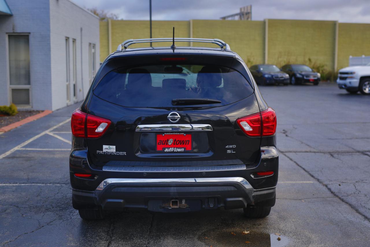 Nissan Pathfinder 4x4 SL 2018