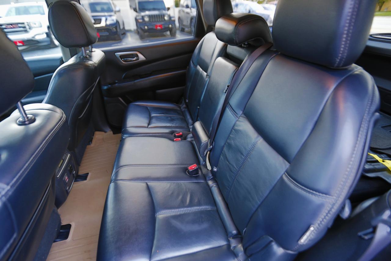 Nissan Pathfinder 4x4 SL 2018