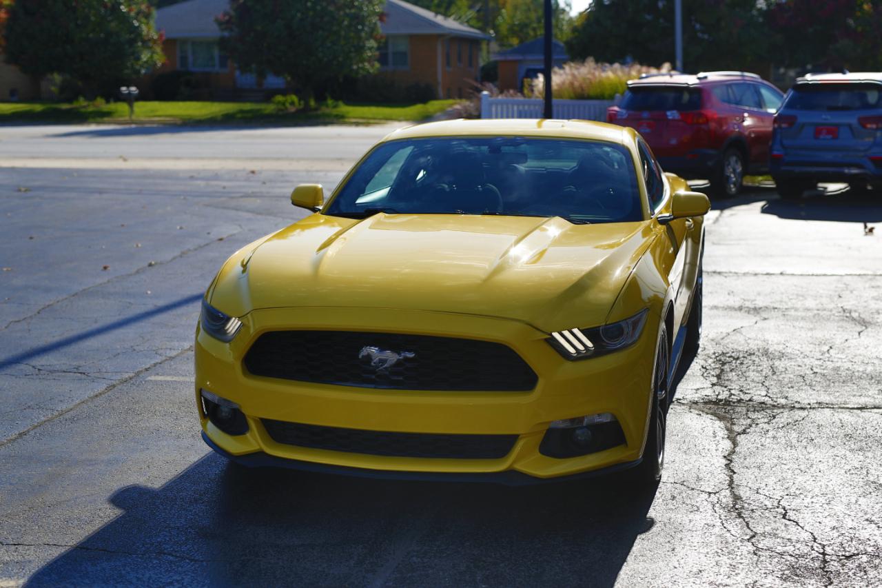 Ford Mustang 2dr Fastback EcoBoost 2015