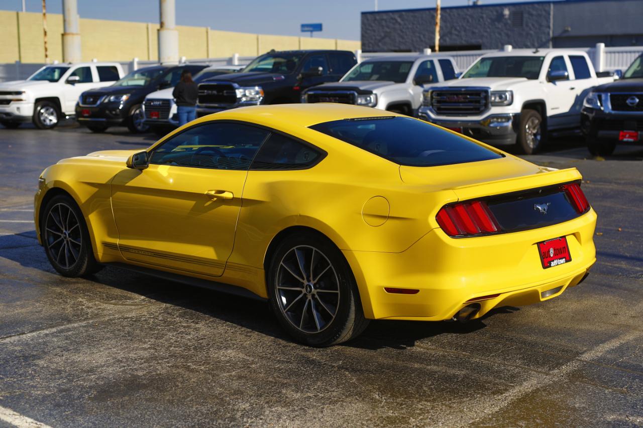 Ford Mustang 2dr Fastback EcoBoost 2015