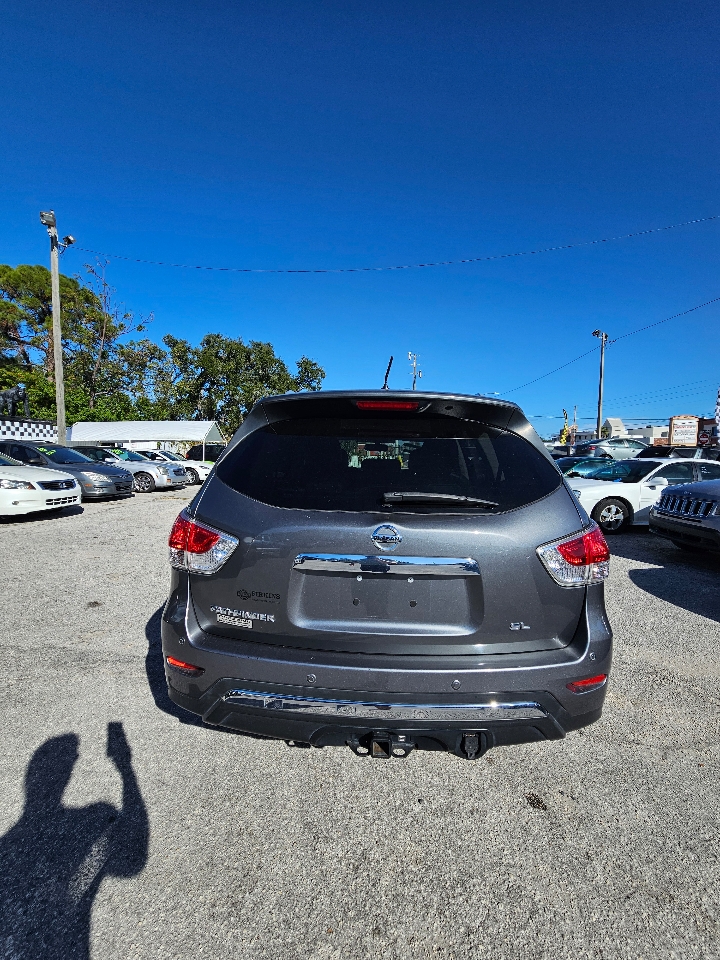 Nissan Pathfinder SL 2WD 2015