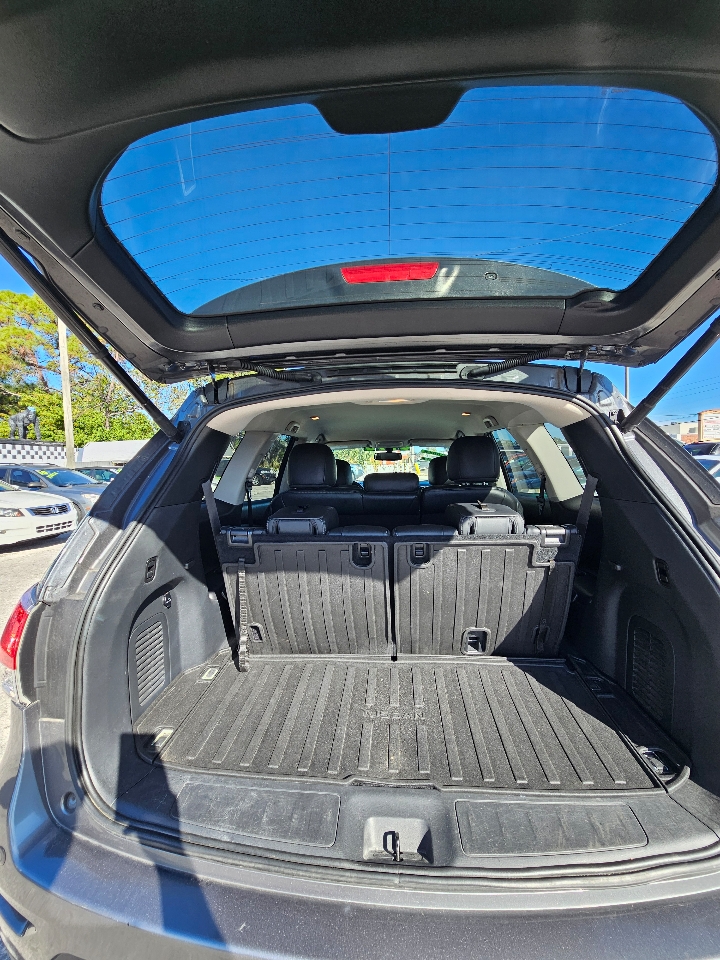 Nissan Pathfinder SL 2WD 2015