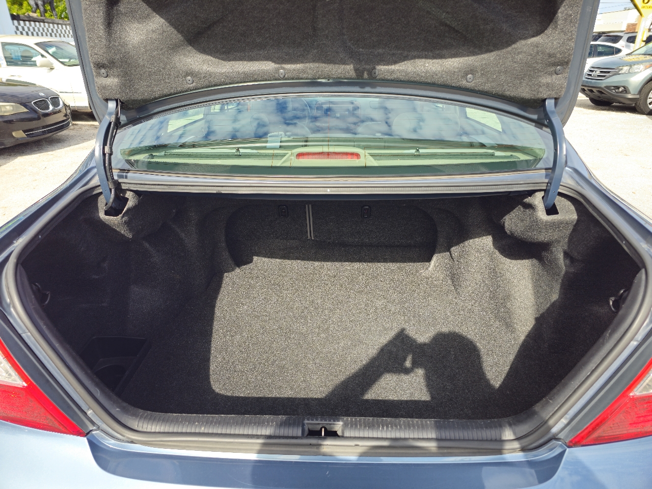 Toyota Camry XLE 4D Sedan 2003