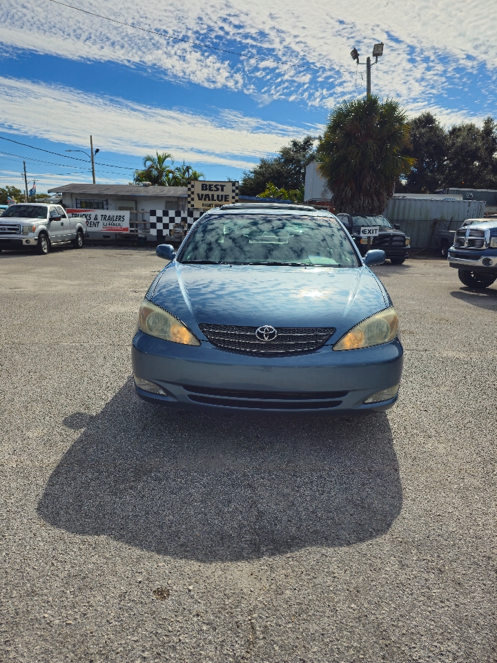 Toyota Camry XLE 4D Sedan 2003