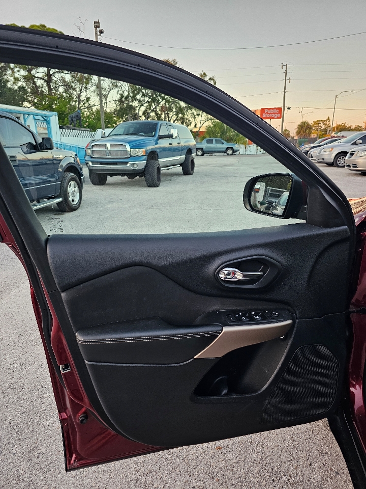 Jeep Cherokee Latitude FWD 2018