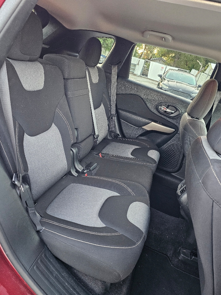 Jeep Cherokee Latitude FWD 2018