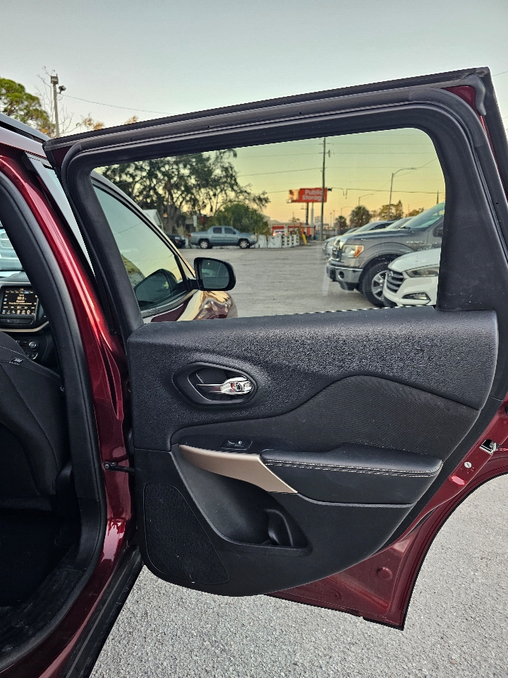 Jeep Cherokee Latitude FWD 2018