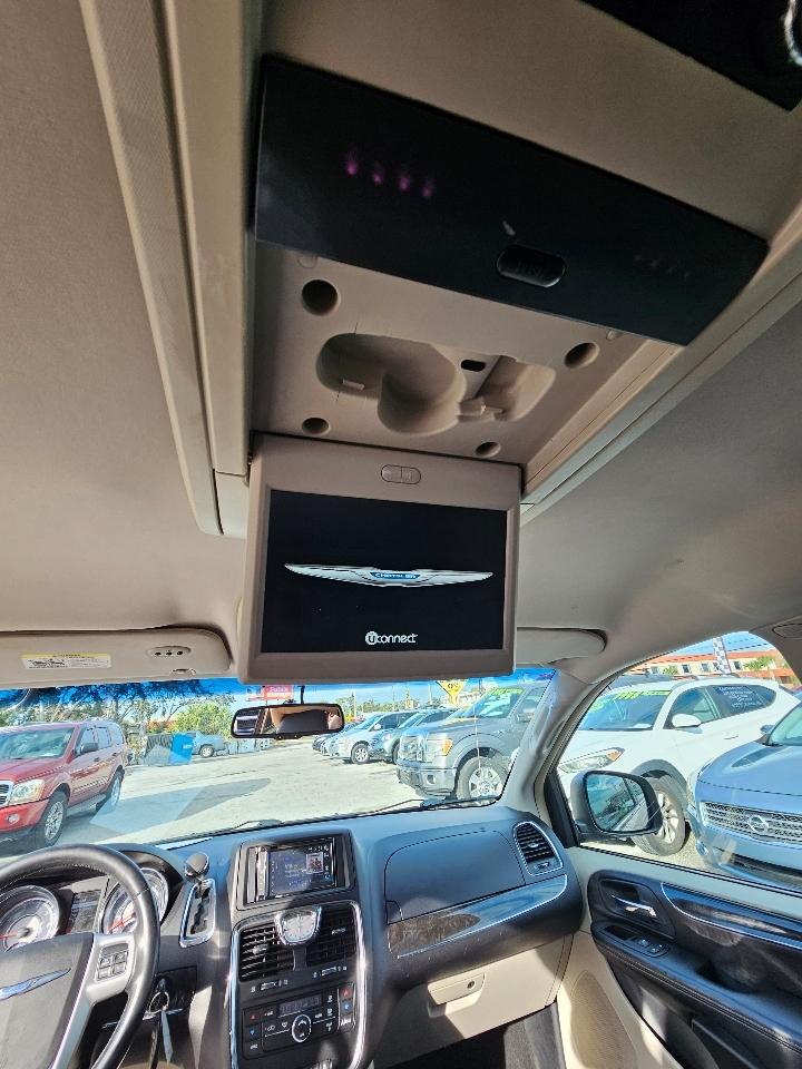 Chrysler Town & Country Touring 2014