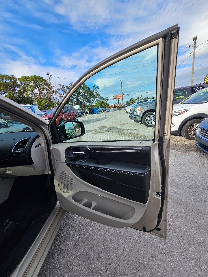 Chrysler Town & Country Touring 2014