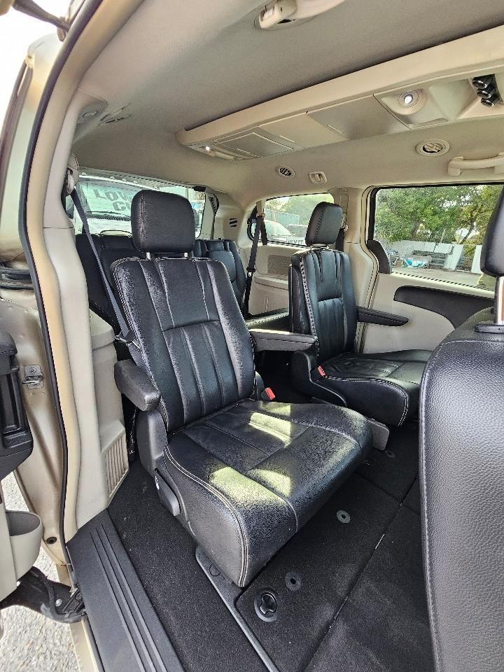 Chrysler Town & Country Touring 2014