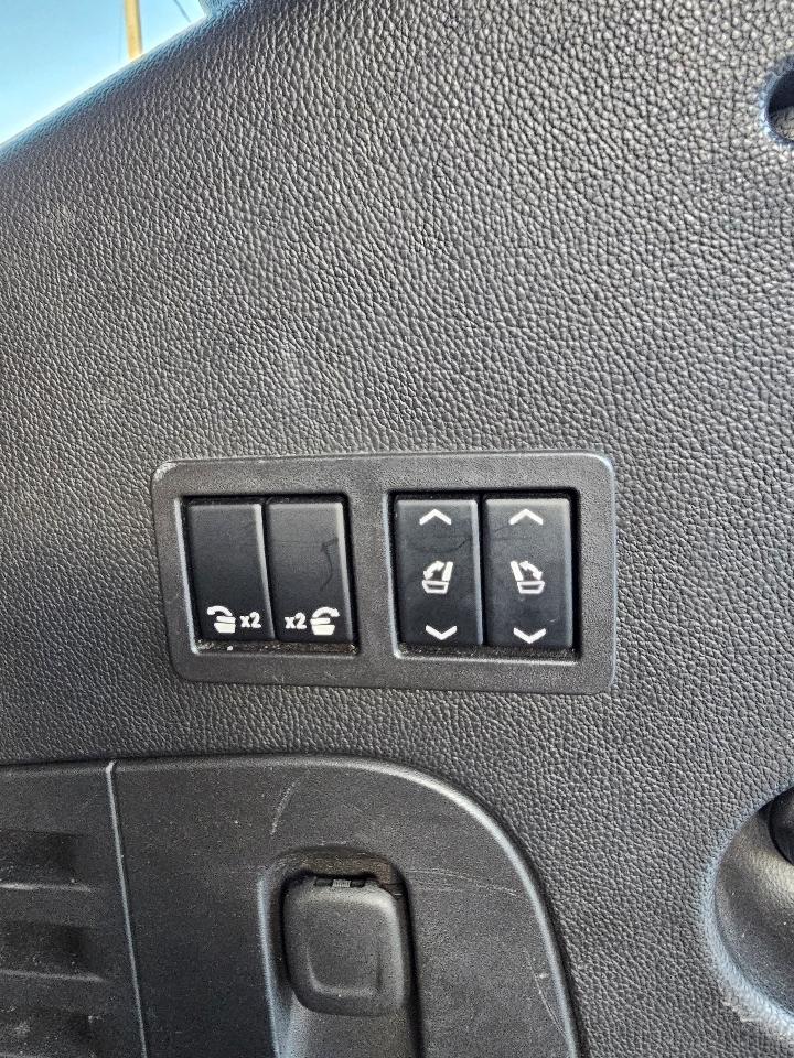 GMC Yukon SLT 2WD 2016