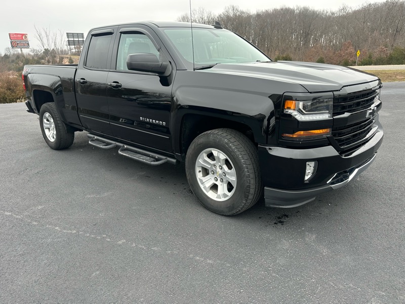 Chevrolet Silverado 1500 Crew Cab Crew Cab 143.5" WB 4WD LT 2018