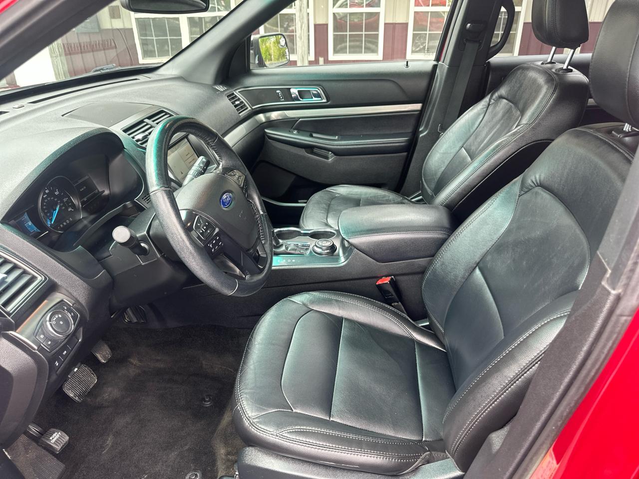 Ford Explorer 4dr 114" WB 4.0L XLT 4WD 2018