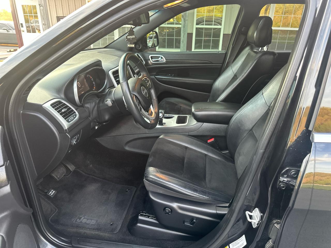 Jeep Grand Cherokee Laredo 4WD 2015