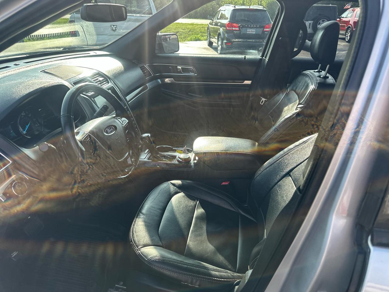 Ford Explorer Limited 4WD 2019