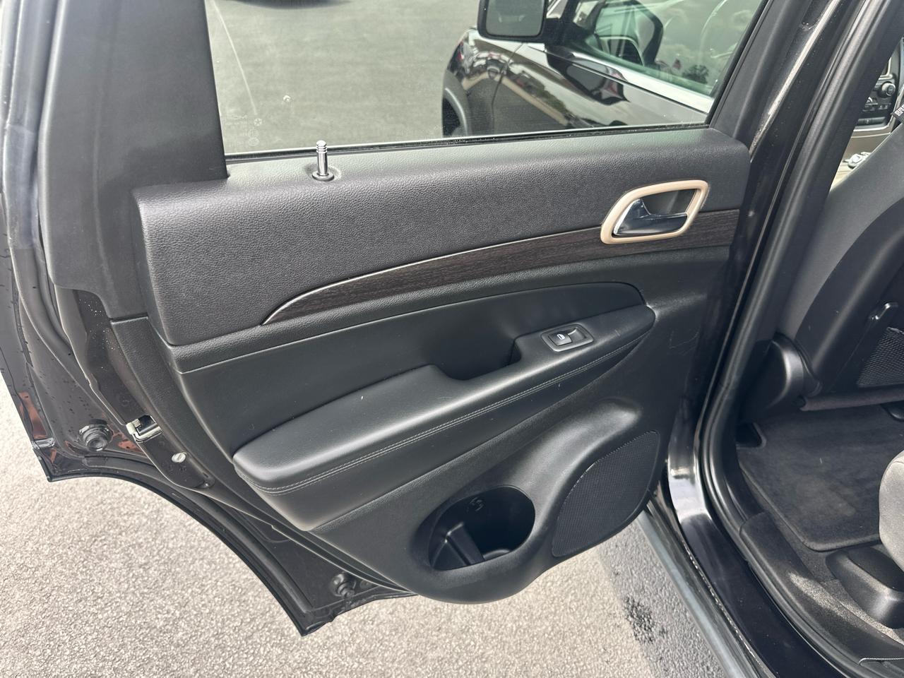 Jeep Grand Cherokee Laredo 4WD 2014